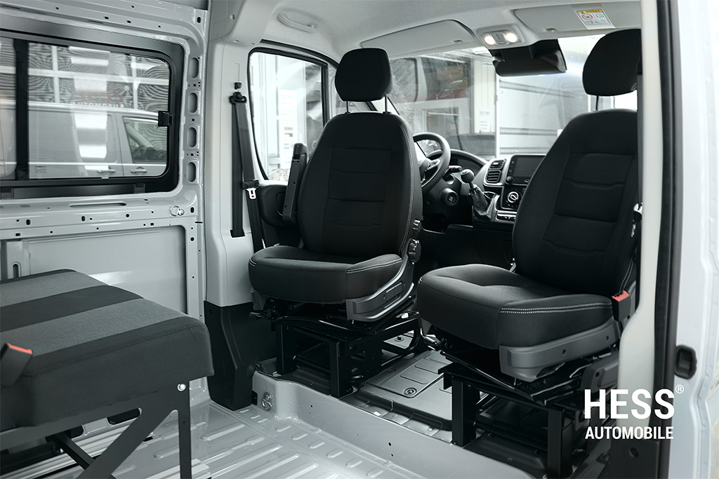 Sportscraft Drehkonsole für den Fiat Ducato, Citroën Jumper oder Peugeot Boxer (Fahrer-/Beifahrerseite)