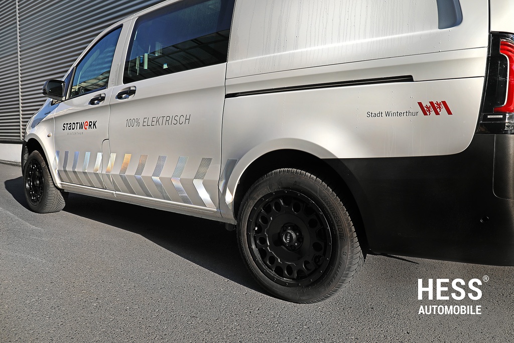 HESS H52, 18 Zoll, Savage Hole X1 Black, Alufelge für VW Crafter I, Mercedes Sprinter 906/907/910